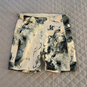 CALIA Energize High Rose Biker Shorts - Sacred Smoke Unbleached (Size M)